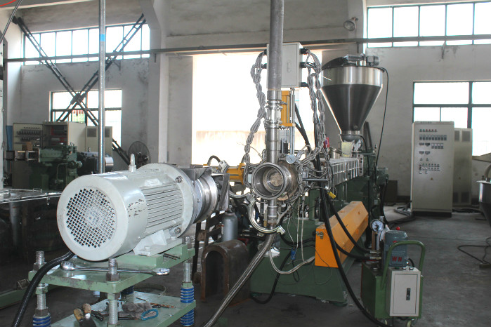 水下模面熱切(適用于加工TPE、TPU、PA、PET、ABS、PP、PVC、蠟質物料、膠質物料、玻璃填充物料、碳纖維、填充改性物料等。)